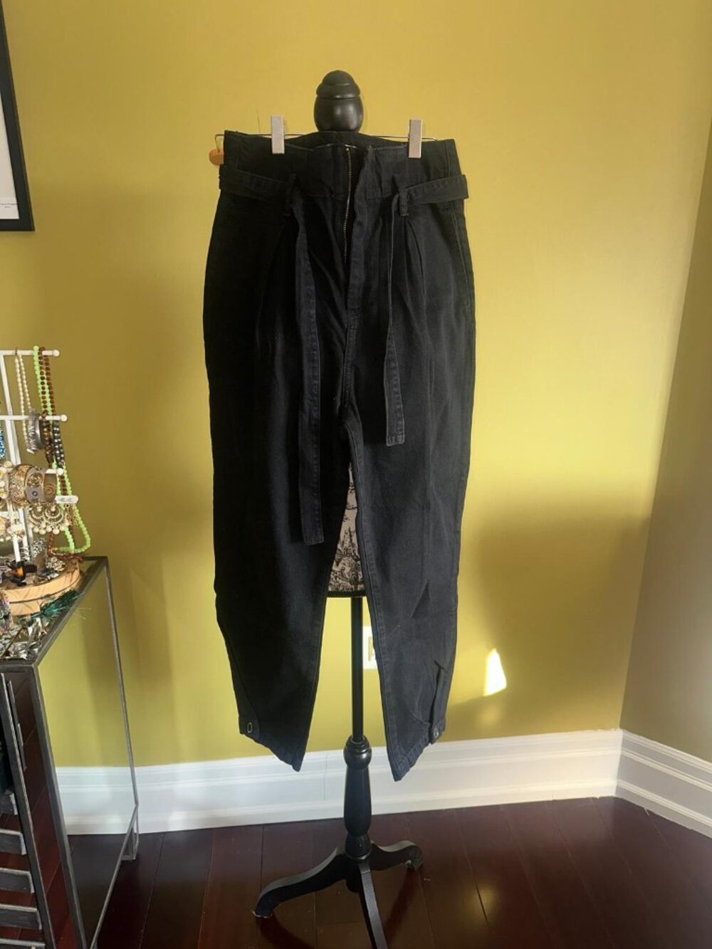 Mango NWOT Black Barrel Leg Jeans High Rise Pleated Cuffed Belted Balloon Denim - Picture 8 of 14
